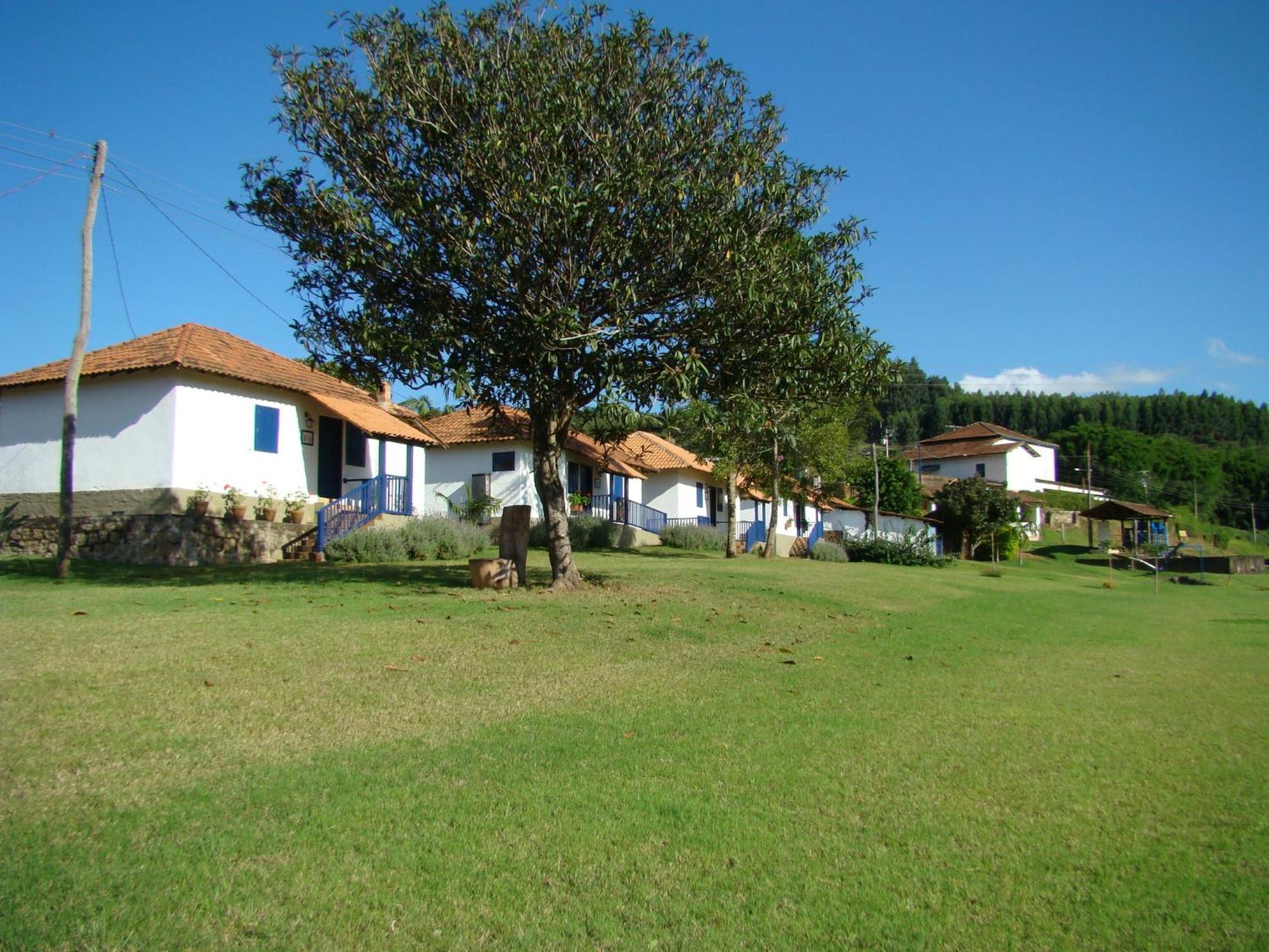 Pousada Do Cafe - Chale 2 -Sao Sebastiao Da Grama ภายนอก รูปภาพ